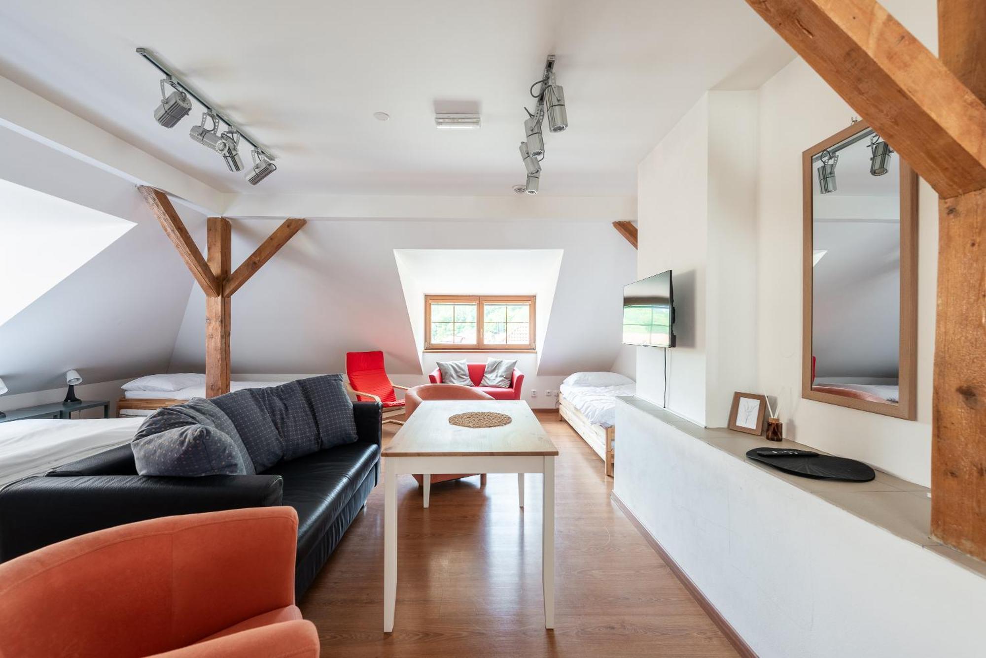 קארלשטיין Apartman Muzeum Obchodu מראה חיצוני תמונה