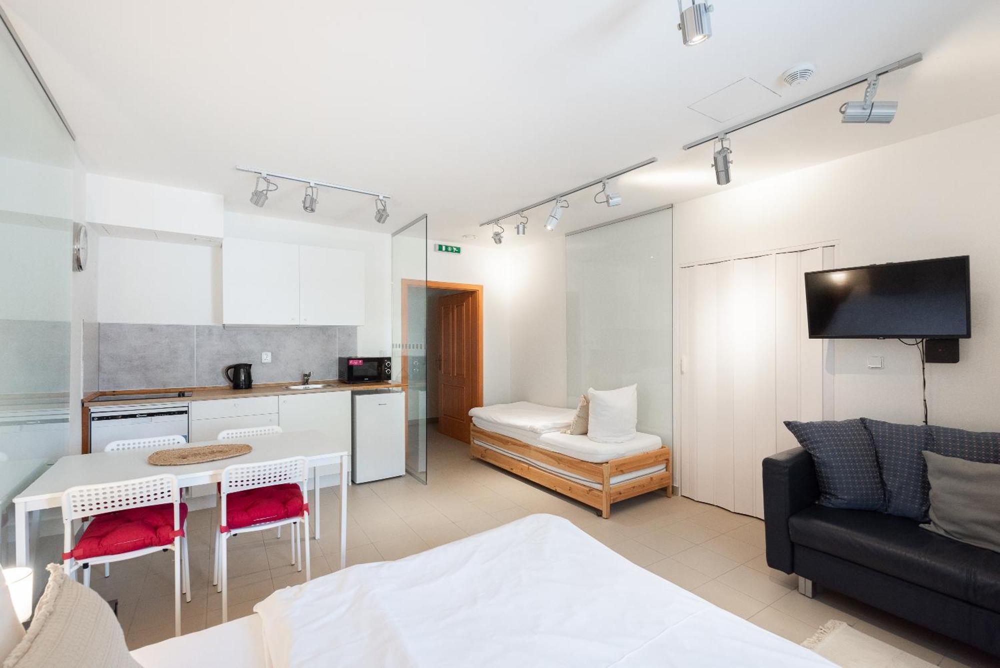 קארלשטיין Apartman Muzeum Obchodu מראה חיצוני תמונה