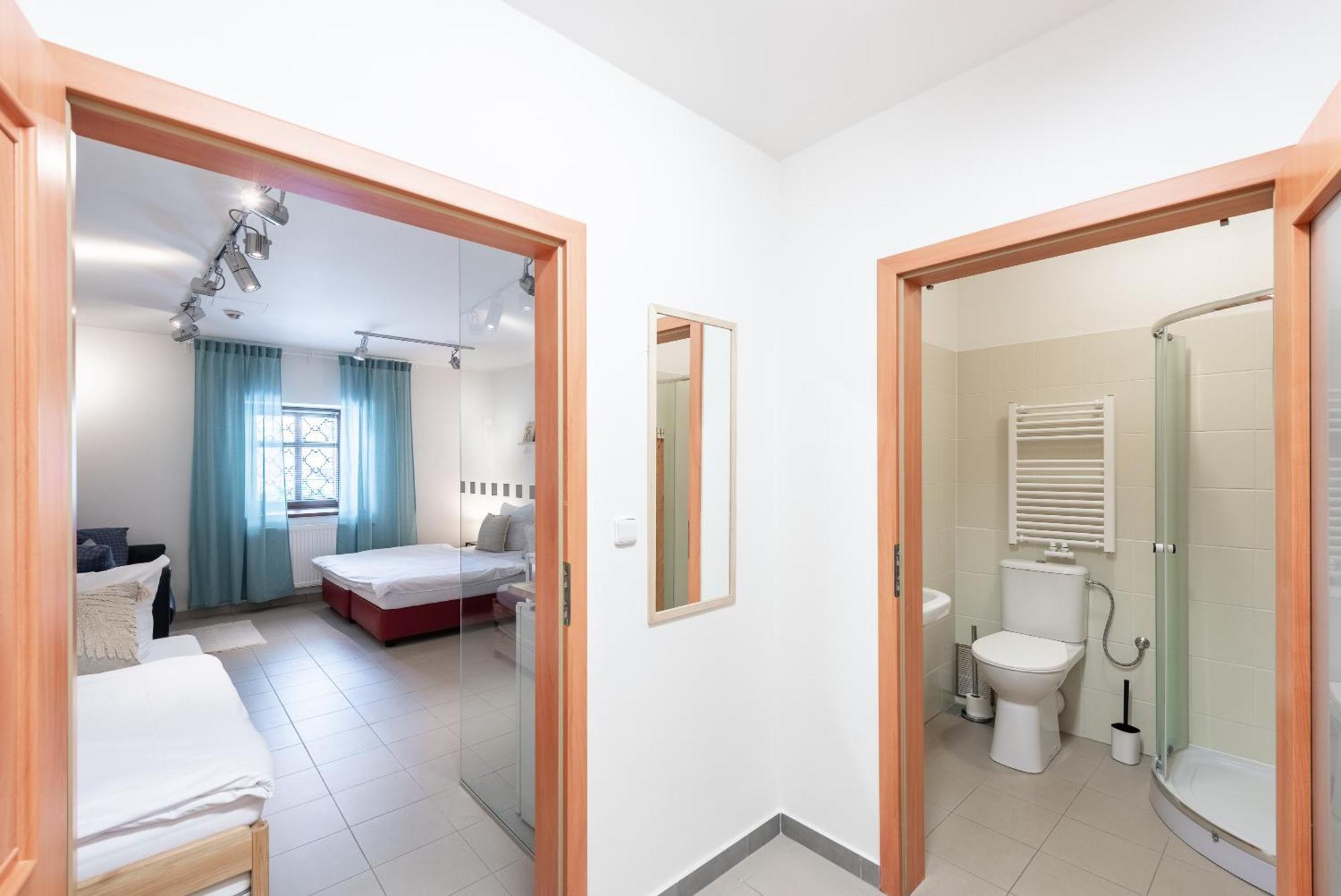 קארלשטיין Apartman Muzeum Obchodu מראה חיצוני תמונה