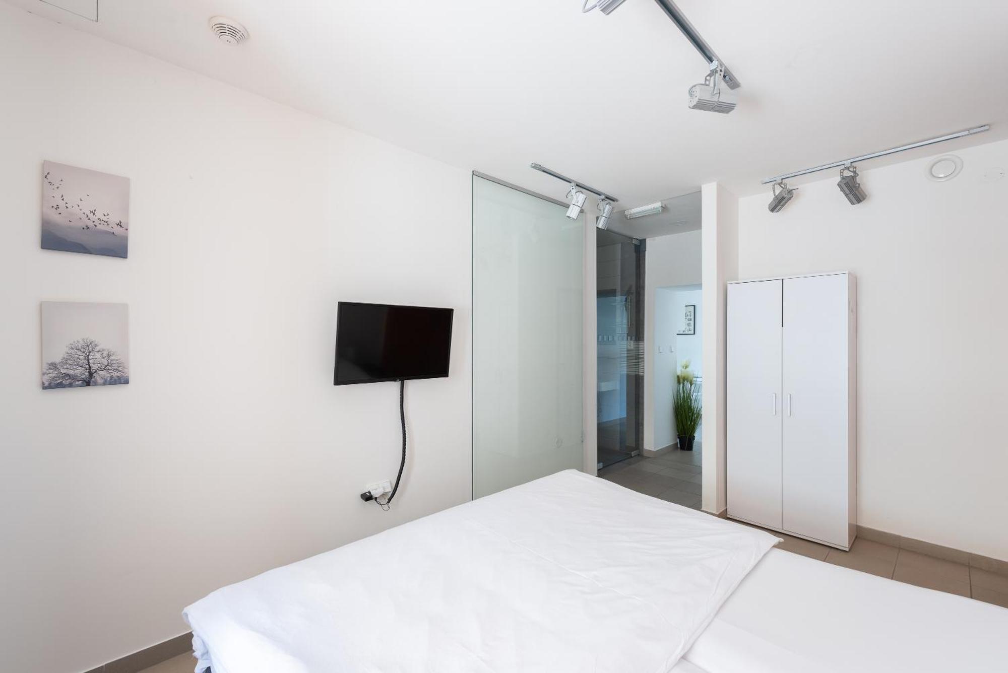 קארלשטיין Apartman Muzeum Obchodu מראה חיצוני תמונה