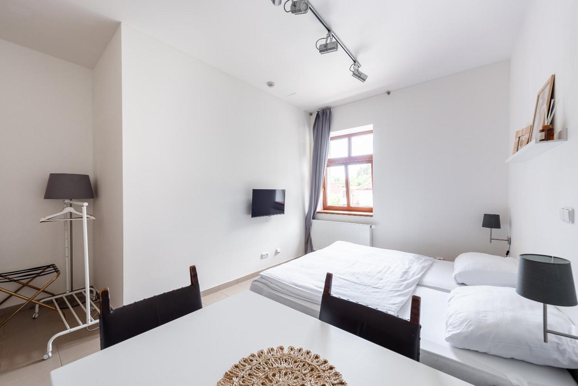 קארלשטיין Apartman Muzeum Obchodu מראה חיצוני תמונה