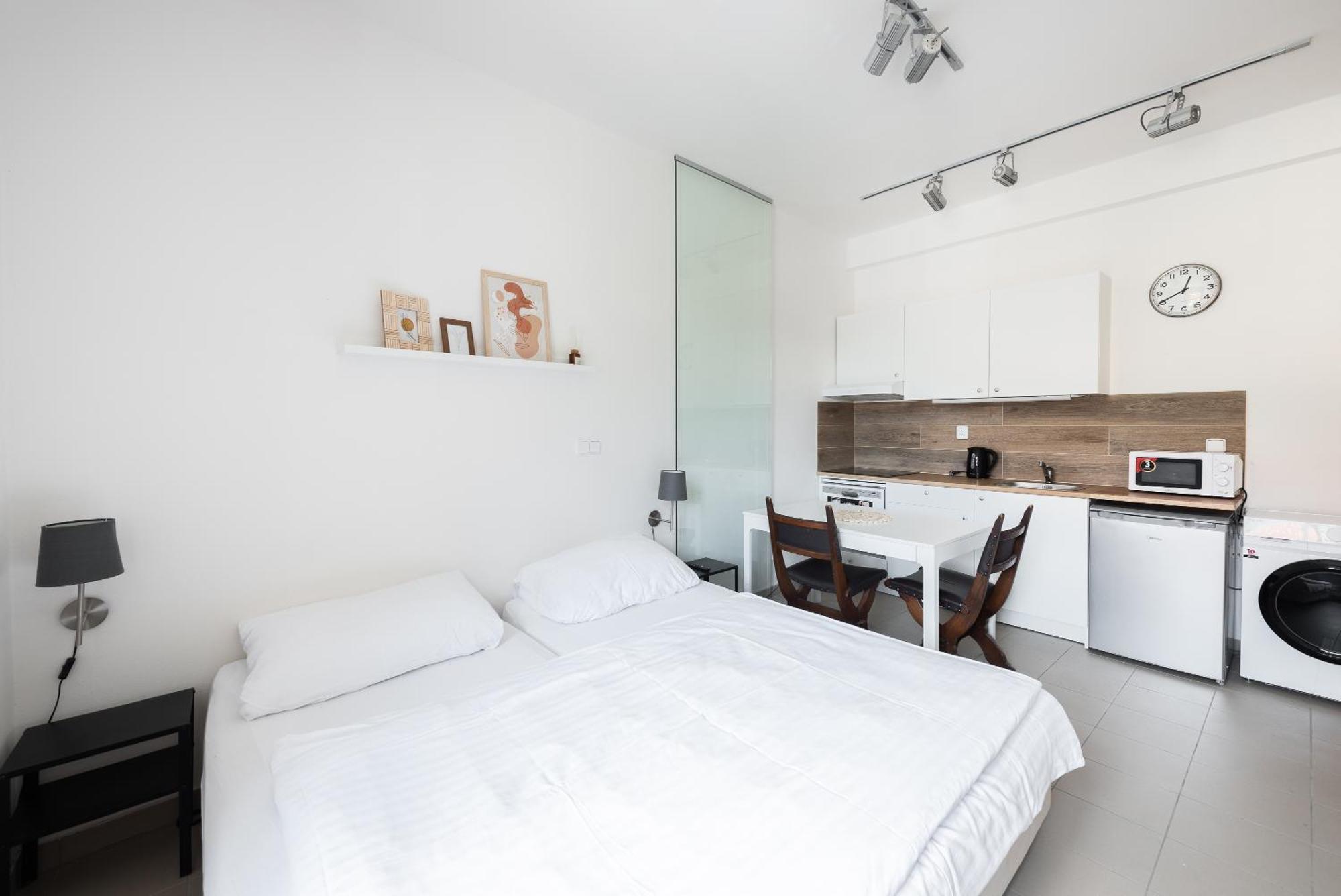 קארלשטיין Apartman Muzeum Obchodu מראה חיצוני תמונה