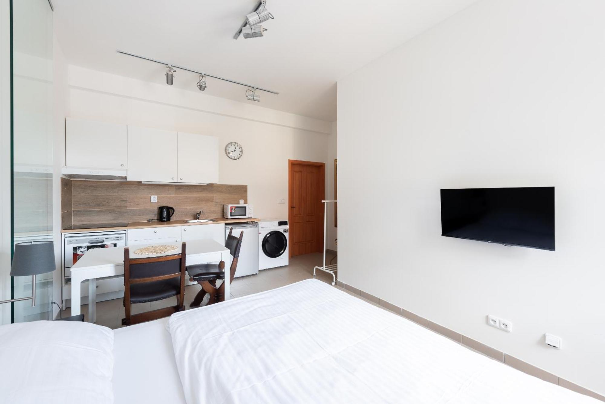 קארלשטיין Apartman Muzeum Obchodu מראה חיצוני תמונה