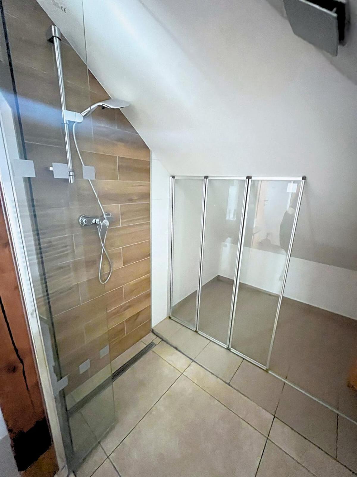 קארלשטיין Apartman Muzeum Obchodu מראה חיצוני תמונה